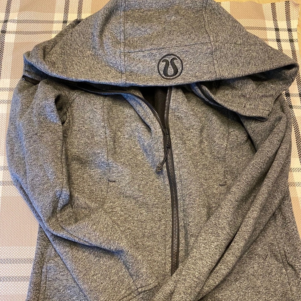Lululemon Scuba sweatshirt